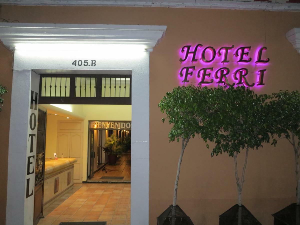 Hotel Ferri Oaxaca Exteriör bild